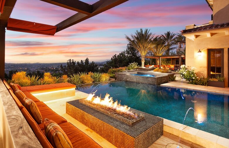 Luxury Getaway Resort  With Great Views