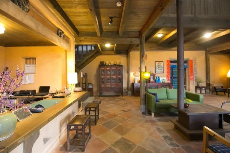 Posada Pig's Inn Old Oil Factory