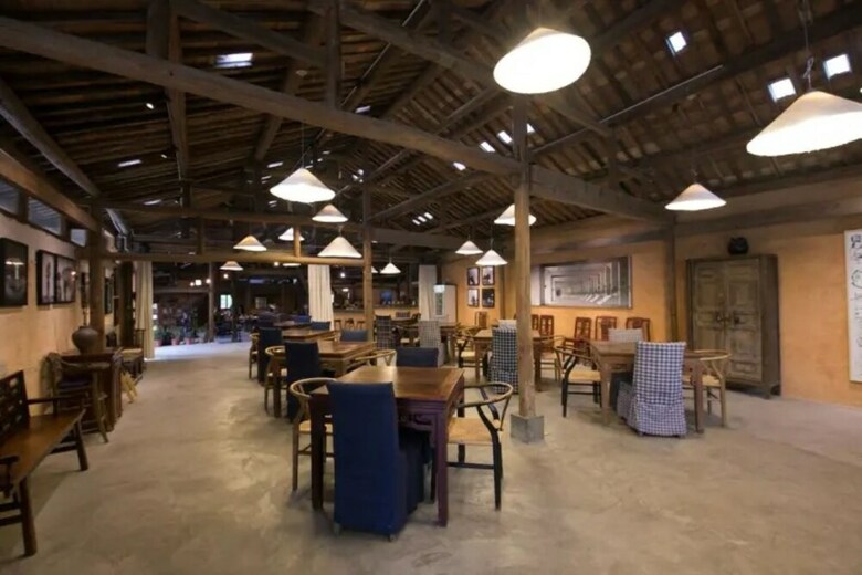 Posada Pig's Inn Old Oil Factory