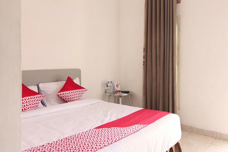 Hostal Oyo 1456 Hotel Garuda