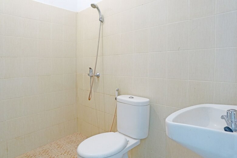 Hostal Oyo 1673 M Authentic Kost Man