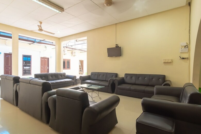 Hostal Oyo 1697 Rumah Ekologis