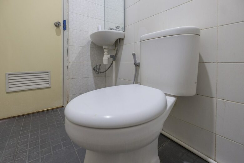 Hostal Oyo 1631 Aristo Home