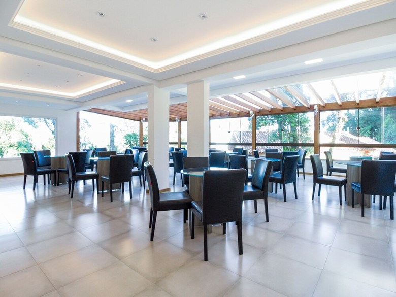 Oyo Canela Palace Hotel