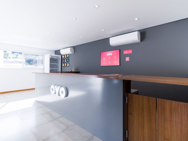 Oyo Canela Palace Hotel