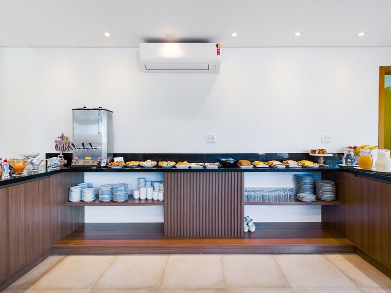 Oyo Canela Palace Hotel