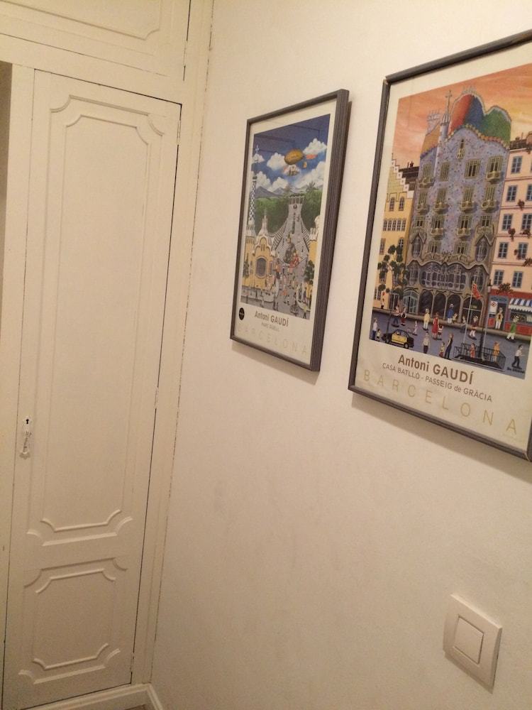 Apartamentos Homenfun Sagrada Familia Gaud�