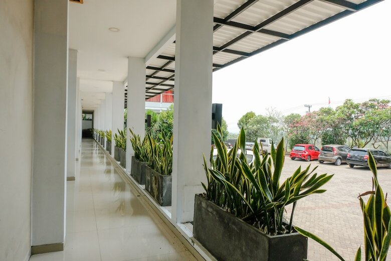 Capital O 1776 Cempaka Hill Hotel