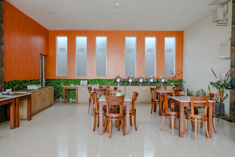 Capital O 1776 Cempaka Hill Hotel