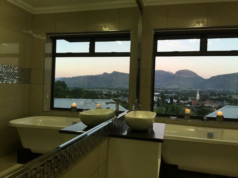 Hotel Beds At Paarl