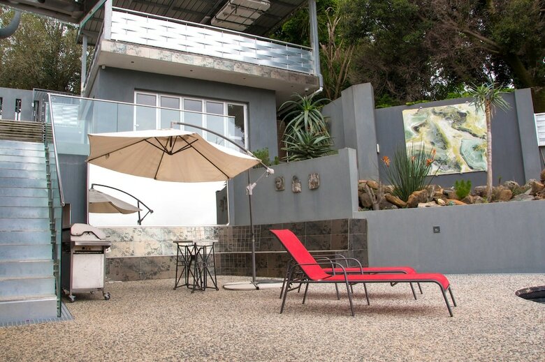 Hotel Beds At Paarl
