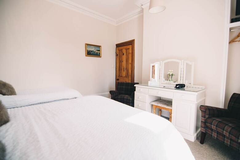 Bed & Breakfast Antrim House
