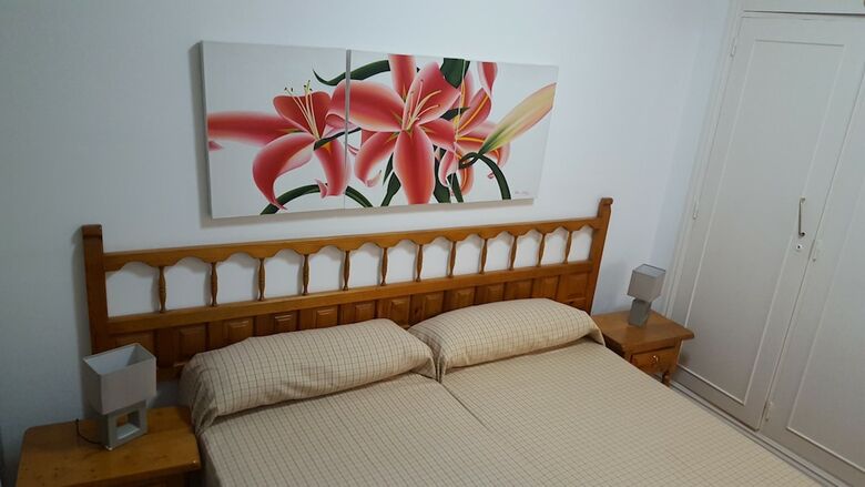 Apartamentos On The Las Vistas Beach. A Pie de Playa.