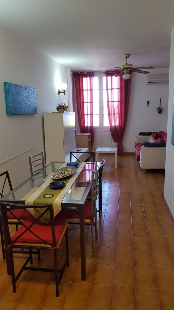 Apartamentos On The Las Vistas Beach. A Pie de Playa.