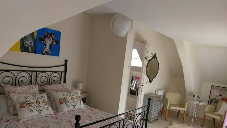 Bed & Breakfast Former 16th Century Presbytery In Magnac Laval