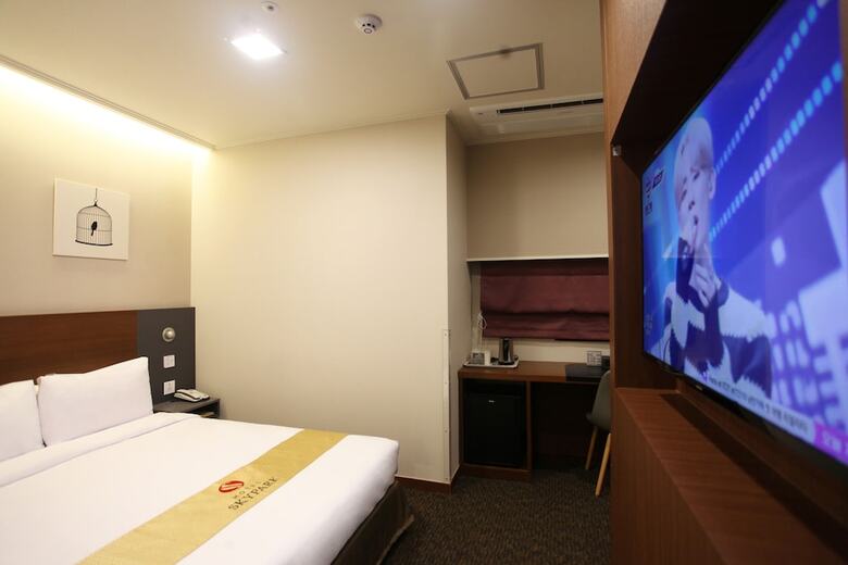 Hotel Skypark Myeongdong II