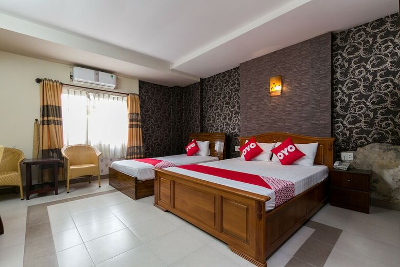 Hotel Oyo 568 Hoang Long