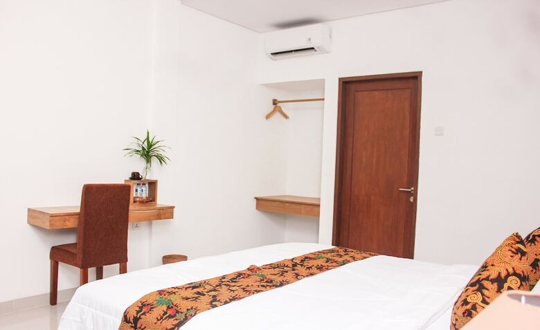 Hotel Santi Homestay