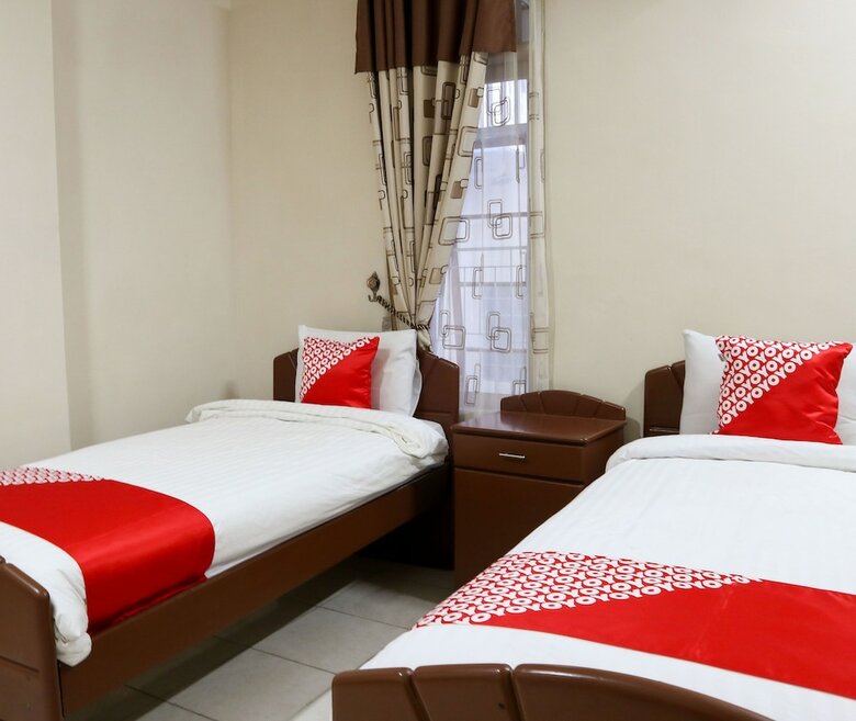 Hostal Oyo 1686 Lenggogeni House