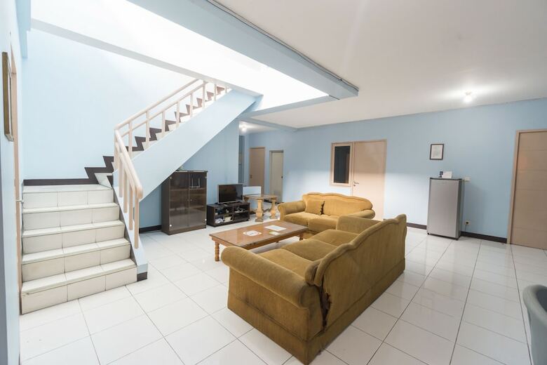 Hotel Oyo 2110 Rotterdam Guest House