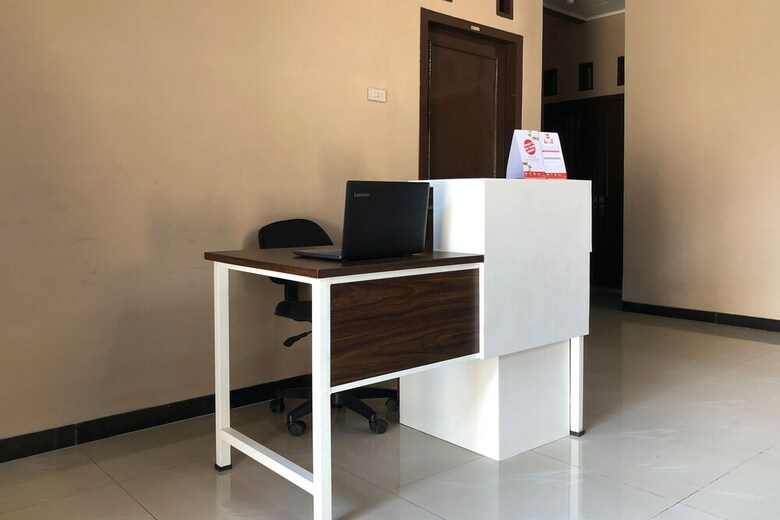 Hostal Oyo 1547 Wisma Ray Syariah
