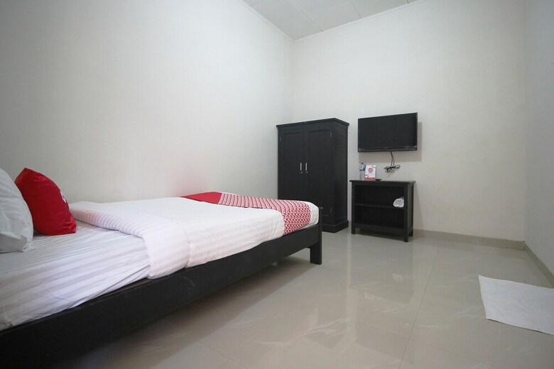 Hostal Oyo 1547 Wisma Ray Syariah