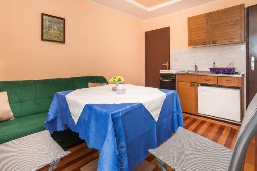 Apartamentos Studios Ka?tel