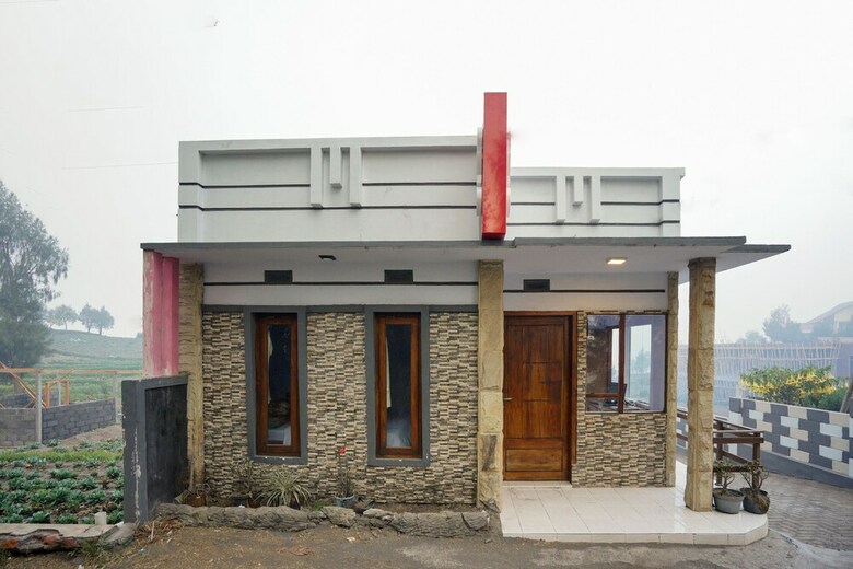 Hostal Oyo 2120 Pieter Homestay Bromo