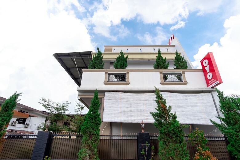 Hotel Oyo 1371 Carofin Guest House