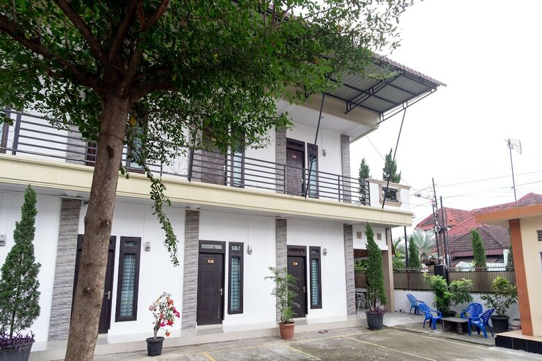 Hotel Oyo 1371 Carofin Guest House