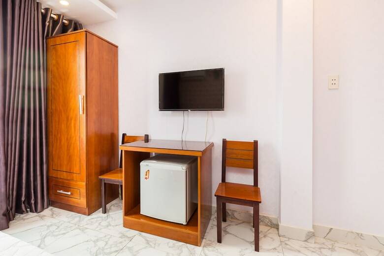 Oyo 560 Le Ngan Phung Hotel