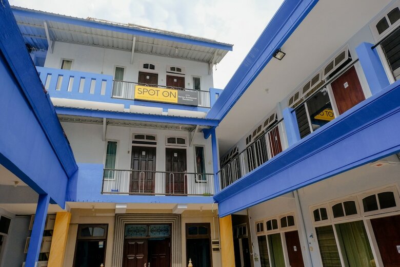 Hostal Spot On 1711 Serayu Sumbersari Residence