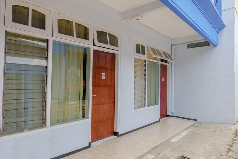 Hostal Spot On 1711 Serayu Sumbersari Residence