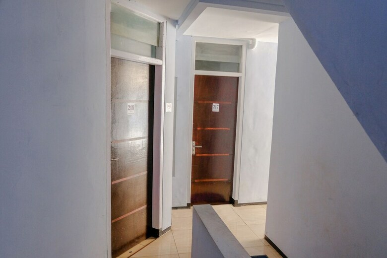 Hostal Spot On 1711 Serayu Sumbersari Residence