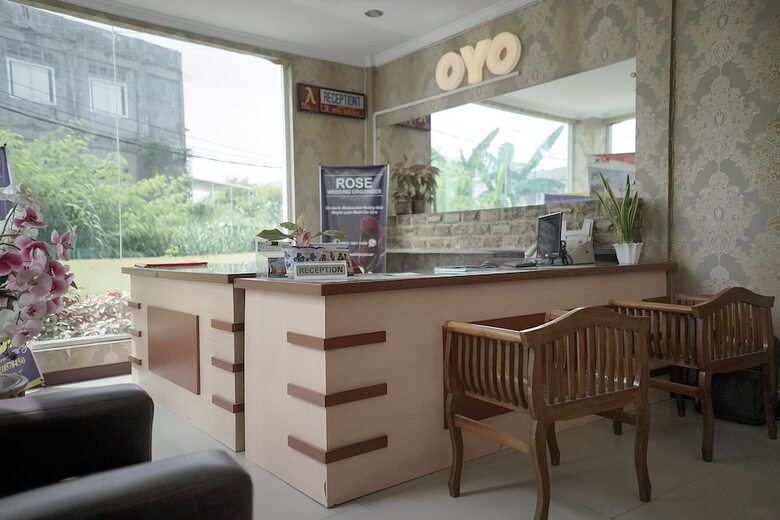 Hostal Oyo 1531 Hotel Aini