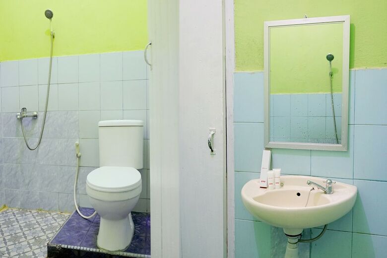Hostal Oyo 1531 Hotel Aini