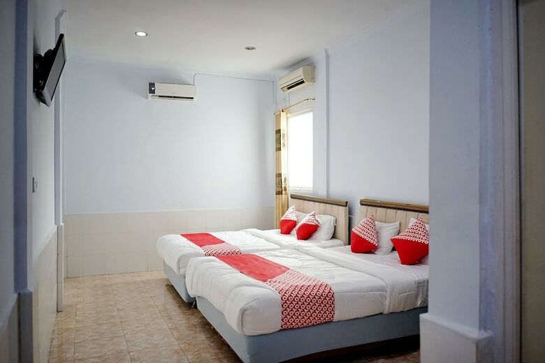 Hostal Oyo 1531 Hotel Aini