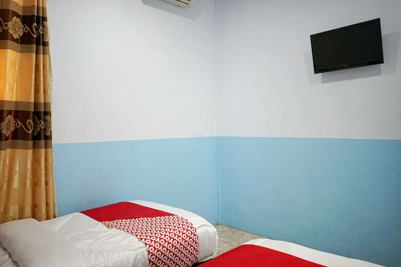 Hostal Oyo 1531 Hotel Aini