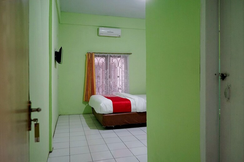 Hostal Oyo 1531 Hotel Aini