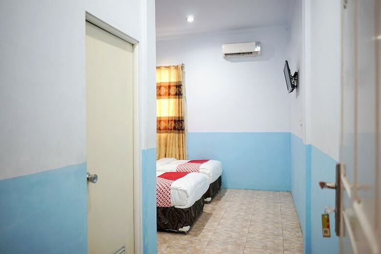 Hostal Oyo 1531 Hotel Aini