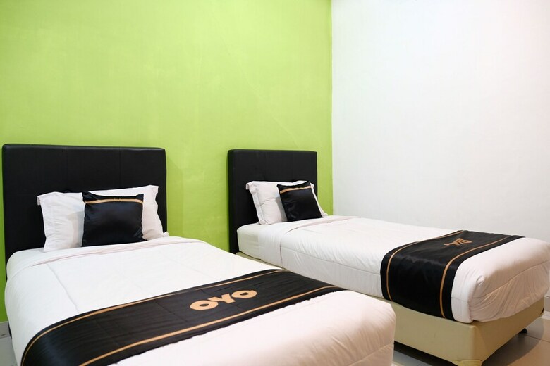 Oyo 1612 Hotel Central City