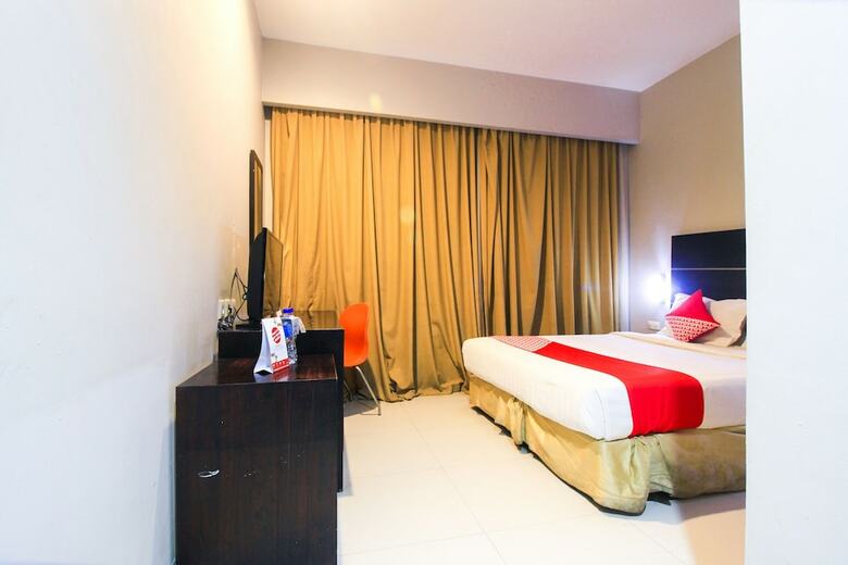 Oyo 1729 I-shine Hotel