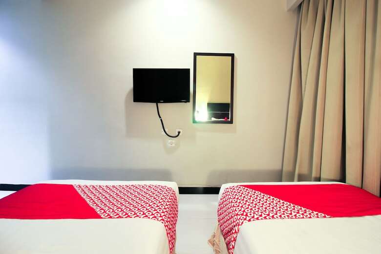 Oyo 1729 I-shine Hotel