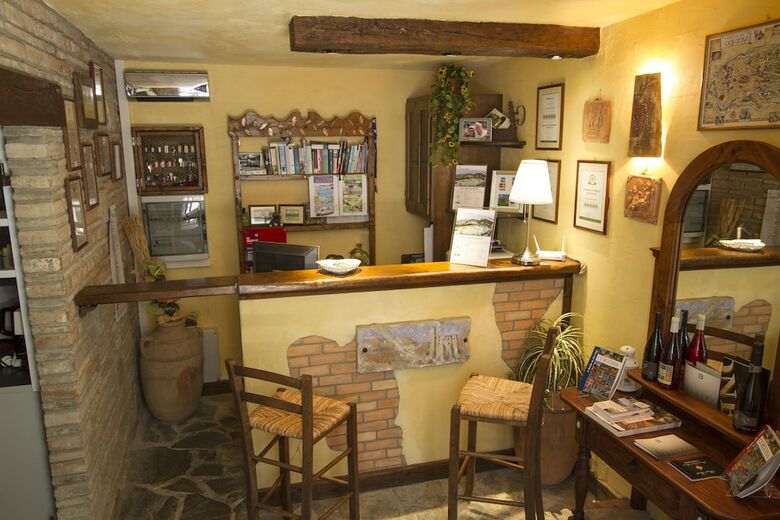 Agroturismo Rocca Di Pierle