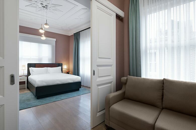 Catch Hotel