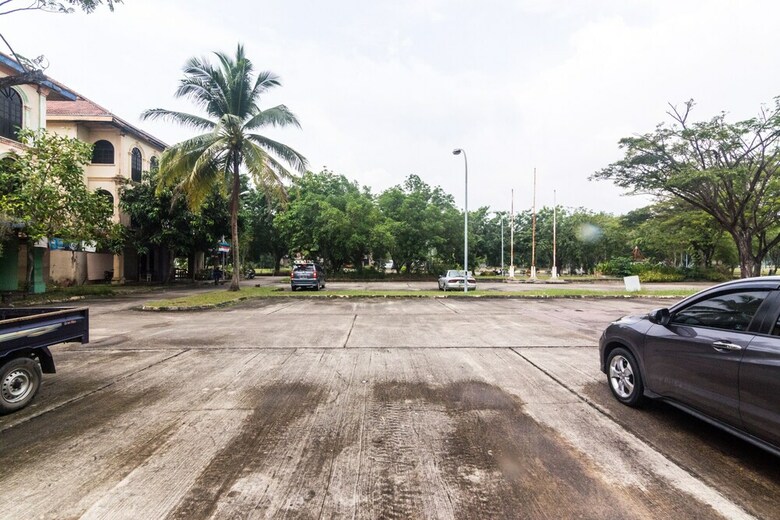 Oyo 1771 Zeke Hotel