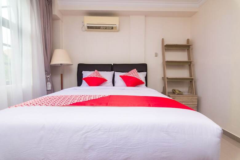 Oyo 1771 Zeke Hotel