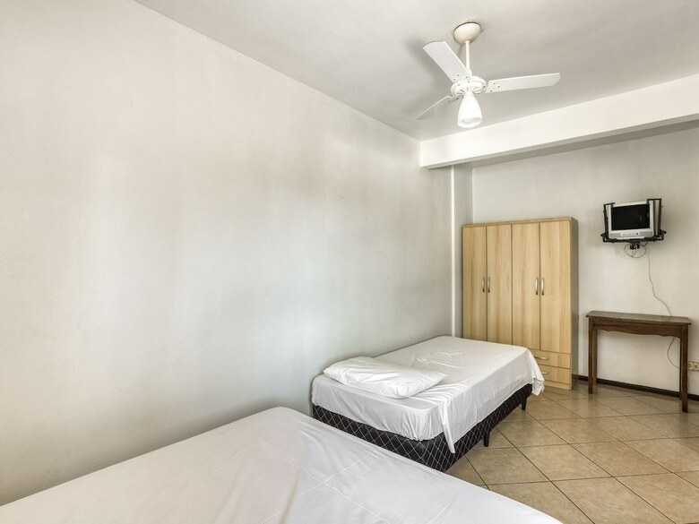 Oyo Hotel Bombei