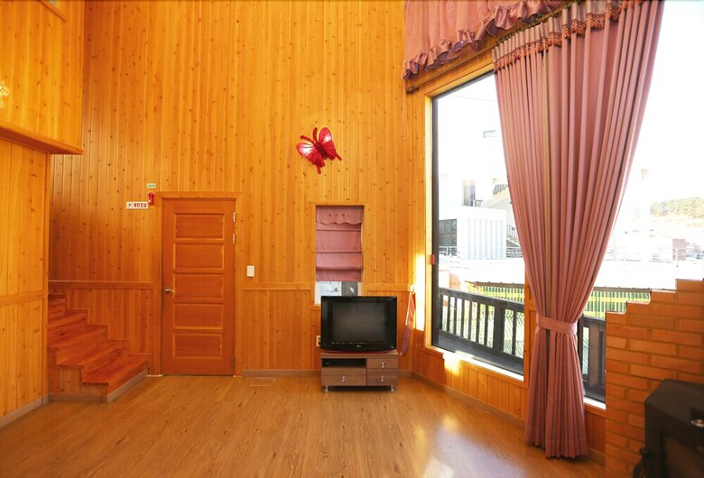 Muju Island Pension