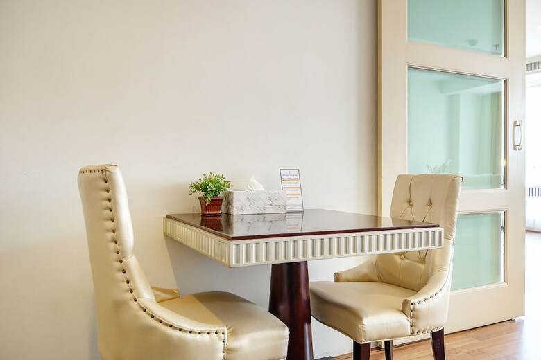 Hotel Clover Haus Sukhumvit 33 By Favstay